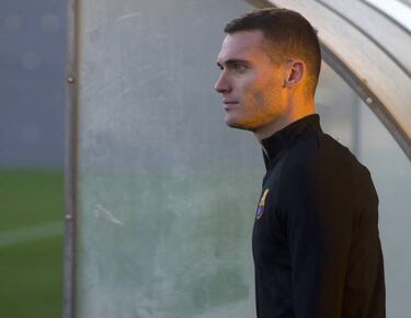 Vermaelen gets his chance in key top-of-the-table clash