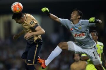 Pumas continuaba al frente, pero el arquero venezolano vio una de sus mejores noches en el torneo continental. 