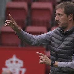 Ramis: "El césped no mejora, habrá que solicitar el libro de reclamaciones"