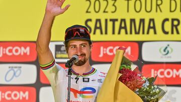 Peter Sagan saluda a la afición japonesa en el Critérium de Saitama.