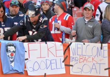 Estos aficionados de los Patriots desean que le prendan fuego a Goodell y dan la bienvenida a una cabra. Y nosotros que pensabamos que cuando el satanismo llegase a la NFL sería de la mano de los Raiders...