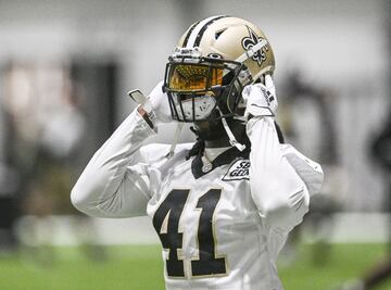 En 2020, sumó 1,688 yardas desde la línea de scrimmage y 21 touchdowns.