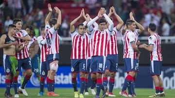 Foto de acción durante el partido Guadalajara (MEX) vs Seattle Sounders (USA), correspondiente al partido de vuelta de los Cuartos de Final de la Liga de Campeones CONCACAF Scotiabank 2018, en el Estadio Akron, en al foto: jugadores de Guadalajara.