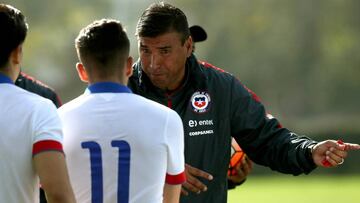 Saavedra es marginado de Sub 20 por faltar a normas internas