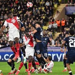 Golpe del Mónaco al Aston Villa