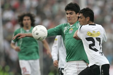 Jara irrumpió como una de las figuras más promisorias en Huachipato y así Colo Colo y la U lo buscaron en 2007, ganando los albos la pulseada. En 2016 Jara llegó a los universitarios, club que abandonó este año.