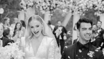 La pareja de recién casados compartió a través de sus cuentas personales de Instagram la primera foto de su boda como marido y mujer.