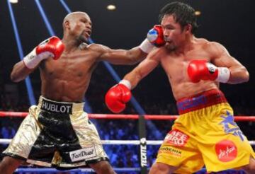 Floyd Mayweather Jr, boxeador estadounidense considerado como uno de los mejores de todos lo tiempos, ha sido campeón del mundo en cinco categorías distintas: superpluma, ligero, superligero, welter y superwelter. El rey del PPV ingresó en prisión en el 2012 en Las Vegas para cumplir una condena de 90 días por violencia de género contra su ex novia Josie Harris.
