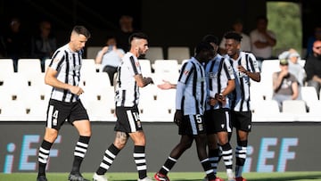 Los jugadores del Cartagena en un partido.