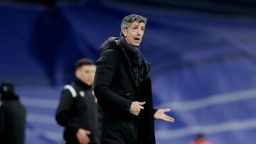 MADRID, SPAIN - JANUARY 29: Coach Imanol Alguacil of Real Sociedad  during the La Liga Santander  match between Real Madrid v Real Sociedad at the Estadio Santiago Bernabeu on January 29, 2023 in Madrid Spain (Photo by David S. Bustamante/Soccrates/Getty Images)