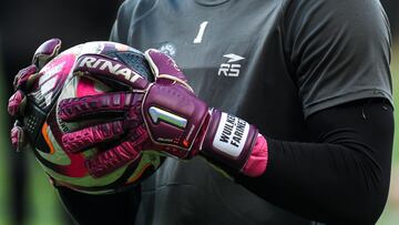 Venezuela's Caracas FC goalkeeper Wuilker Farinez takes part in a training session at the Cocodrilos Sports Park in Caracas, on February 27, 2024. Venezuelan goalkeeper Wuilker Far��ez (26) returned to the team in which he made his debut, Caracas FC, almost two years after his last game, on May 21, 2022, in a long rehabilitation after tearing ligaments in his left knee during a training session with the national team. (Photo by Cristian Hernandez / AFP)