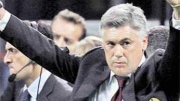 <b>¿EL SIGUIENTE? </b>Ancelotti podría repetir este gesto de euforia el año próximo en el Bernabéu.