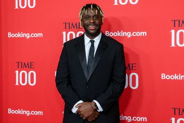 Myles Smith posa en la alfombra roja de la gala TIME100 celebrada en la ciudad de Nueva York. 