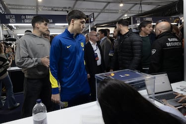 Curbasí antes de votar. 