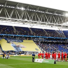 La afición del Espanyol responde y vive una fiesta reinvidicativa