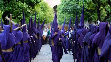 Imágenes de la Salida Procesional de la Hermandad de la Corona en su transitar por el Patio de los Naranjos de la Catedral de Sevilla. A 27 de marzo del 2026 en Sevilla (Andalucía, España). La ciudad de Sevilla se encuentra ya preparada para la celebración de su Semana Santa, con los palcos del Ayuntamiento engalanados para la ocasión y todo dispuesto para el inicio de una de las festividades más emblemáticas del calendario sevillano.
27 MARZO 2026
María José López / Europa Press
27/03/2026
