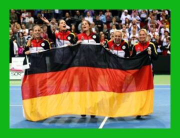 El equipo de Alemania: Angelique Kerber, Andrea Petkovic, Julia Goerges, Sabine Lisicki y la capitana Barbara Rittner. 