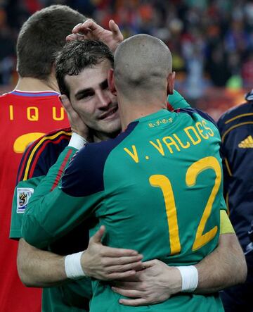 Casillas y Valdés.