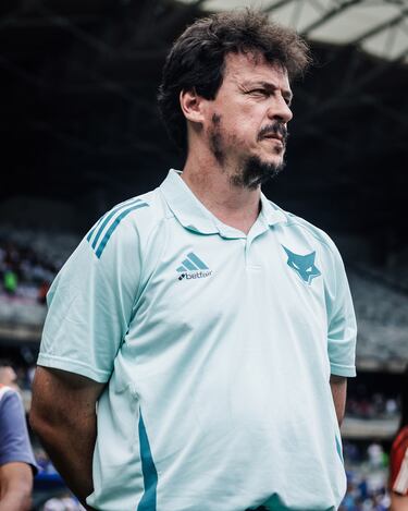 Ganó una Copa Libertadores, dirigió a Brasil y ahora será técnico de un chileno