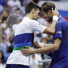 Djokovic se queda sin el 21º tras naufragar ante Medvedev