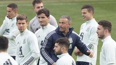 28/03/22 ENTRENAMIENTO DE LA SELECCION ESPA&Ntilde;OLA EN CORU&Ntilde;A  ESPA&Ntilde;A 
 
 LUIS ENRIQUE
 
 
 