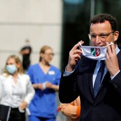 Los negacionistas alemanes escupen al ministro de Sanidad