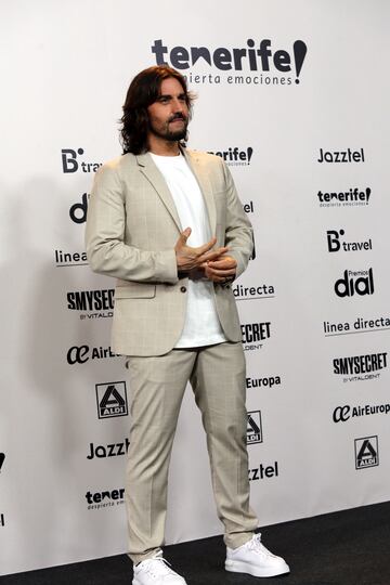 Andrés Suárez a su llegada a la alfombra verde de los Premios Dial 2023.