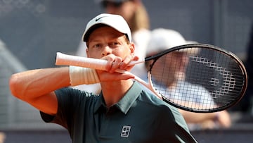 Tennis - Madrid Open - Park Manzanares, Madrid, Spain - April 24, 2026 Italy's Jannik Sinner reacts during his round of 64 match against France's Benjamin Bonzi REUTERS/Violeta Santos Moura