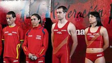 <b>DE GALA. </b>Se presentó el nuevo uniforme.