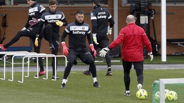 Djuka contra Pichu, duelo para despedir el año en El Molinón