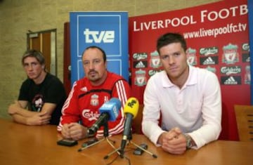 En el Liverpool, Rafa Benítez no tuvo buena relación con Albert Riera ni con el histórico capitán Gerrard. Pero el mayor enfrentamiento lo tuvo con Xabi Alonso, al que acabó sentando en el banquillo como castigo 
