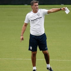 Míchel: "Cecchini y Esteban
Rolón están aún por descubrir"