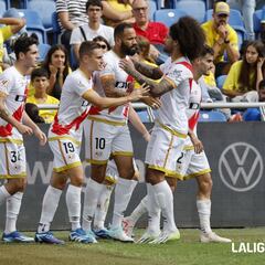 Bebé festeja su partido 100 con un gol clave