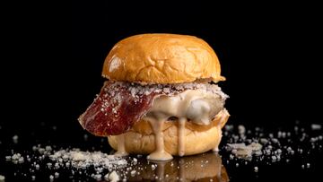 Este es el restaurante que vende a la semana solo 100 hamburguesas de carne de buey: precios desde 9,10€ y en la perifería de Madrid