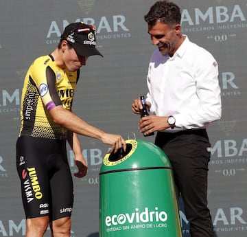 Roglic, vencedor de la etapa con Pereiro.