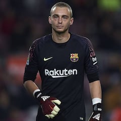 Cillessen se la juega ante el Sevilla: podría ser su último partido en el Barça