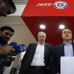 Uauy inscribe su candidatura con el apoyo de los "grandes"