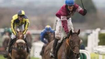 David Mullins montando a Rule The World.