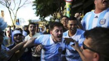 Un conocido barra brava se disfrazó de aficionado suizo