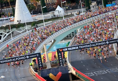 La pasarela de meta en la Ciudad de las Artes y las Ciencias, icono visual que se verá en más de 200 países con derechos de televisión.