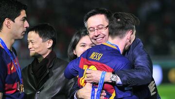 Dec. 20, 2015 - Yokohama, Kanagawa, Japan - FC Barcelona forward LIONEL MESSI (R) and Barcelona president JOSEP MARIA BARTOMEU during the match between FC. Barcelona and C.A River Plate 3 : 0 at the International Stadium Yokohama. (Cal Sport Media via AP Images)