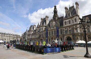 Ya empiezan a llegar los primeros seguidores a las Fan Zones en París