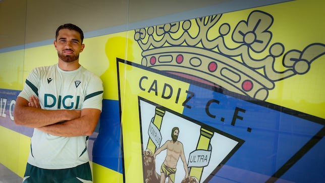 Álvaro García Pascual: “De pequeño me fijaba en Ruud van Nistelrooy”