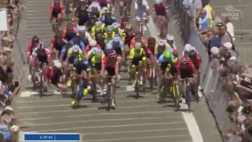 Montonera brutal en el sprint del Tour de Bélgica: ¡qué caída!