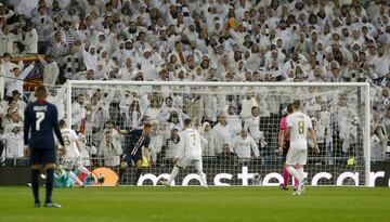 1-0. Karim Benzema marcó el primer gol.