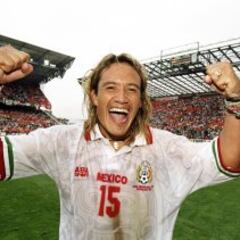 ¡Reaparece trofeo reliquia de Rayados!