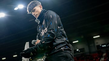 Alejandro Garnacho, en el calentamiento del partido ante el Nottingham Forest.