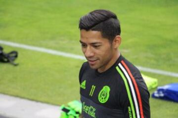 Javier Aquino durante el entrenamiento