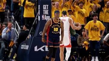 SAN FRANCISCO, CALIFORNIA - APRIL 28: Jimmy Butler III #10 of the Golden State Warriors celebrates a basket against the Houston Rockets during the fourth quarter in Game Four of the Western Conference First Round NBA Playoffs at Chase Center on April 28, 2025 in San Francisco, California. NOTE TO USER: User expressly acknowledges and agrees that, by downloading and or using this photograph, User is consenting to the terms and conditions of the Getty Images License Agreement. Ezra Shaw/Getty Images/AFP (Photo by EZRA SHAW / GETTY IMAGES NORTH AMERICA / Getty Images via AFP)