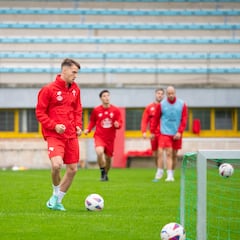 El Racing de Ferrol espera vaciar la enfermería para recibir al Levante